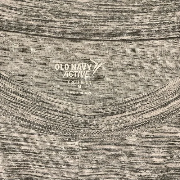 Old Navy Gray Long Sleeve Athletic Shirt Size Medium - Picture 3 of 3